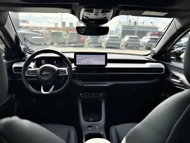 Jeep Avenger view 10