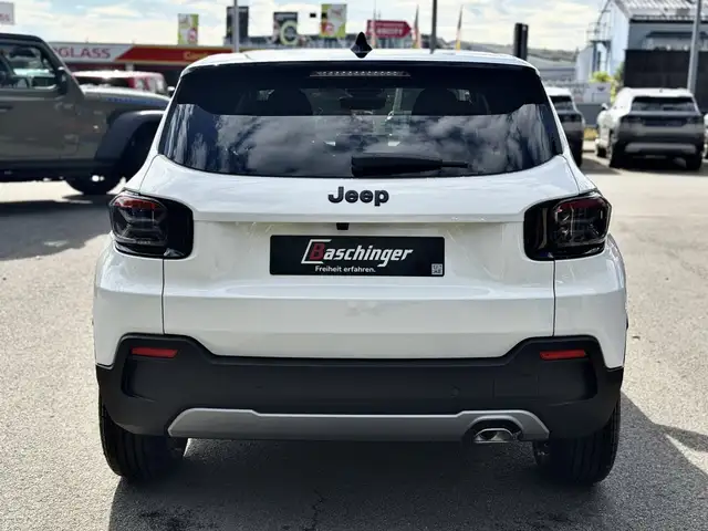 Jeep Avenger view 7