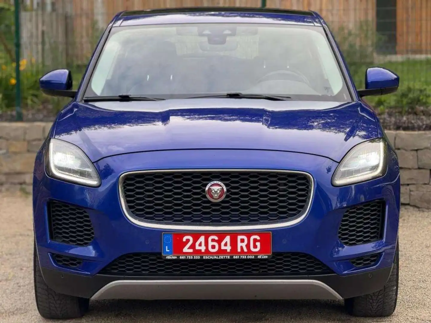 Jaguar E-Pace AUTOMATIQUE / TOIT PANORAMIQUE / VOLANT MULTI Bleu - 2