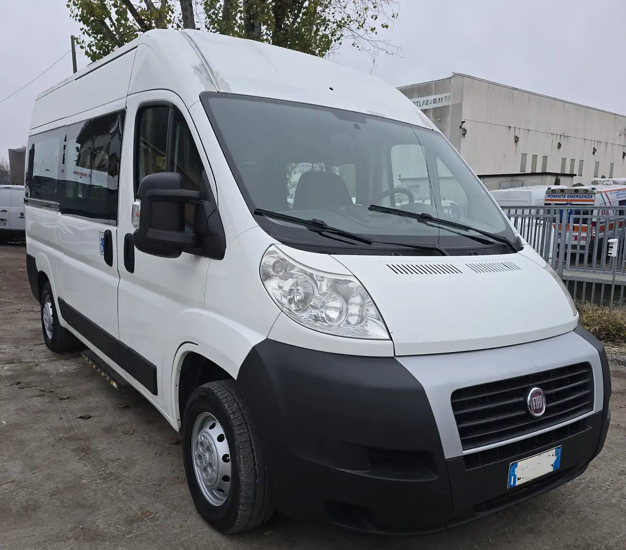 Fiat Ducato 9 posti trasporto disabili Bianco - 2