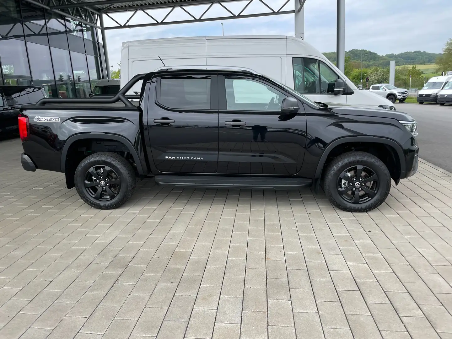 Volkswagen Amarok 3.0 TDI 177 kW PanAmericana  4Motion Zwart - 1