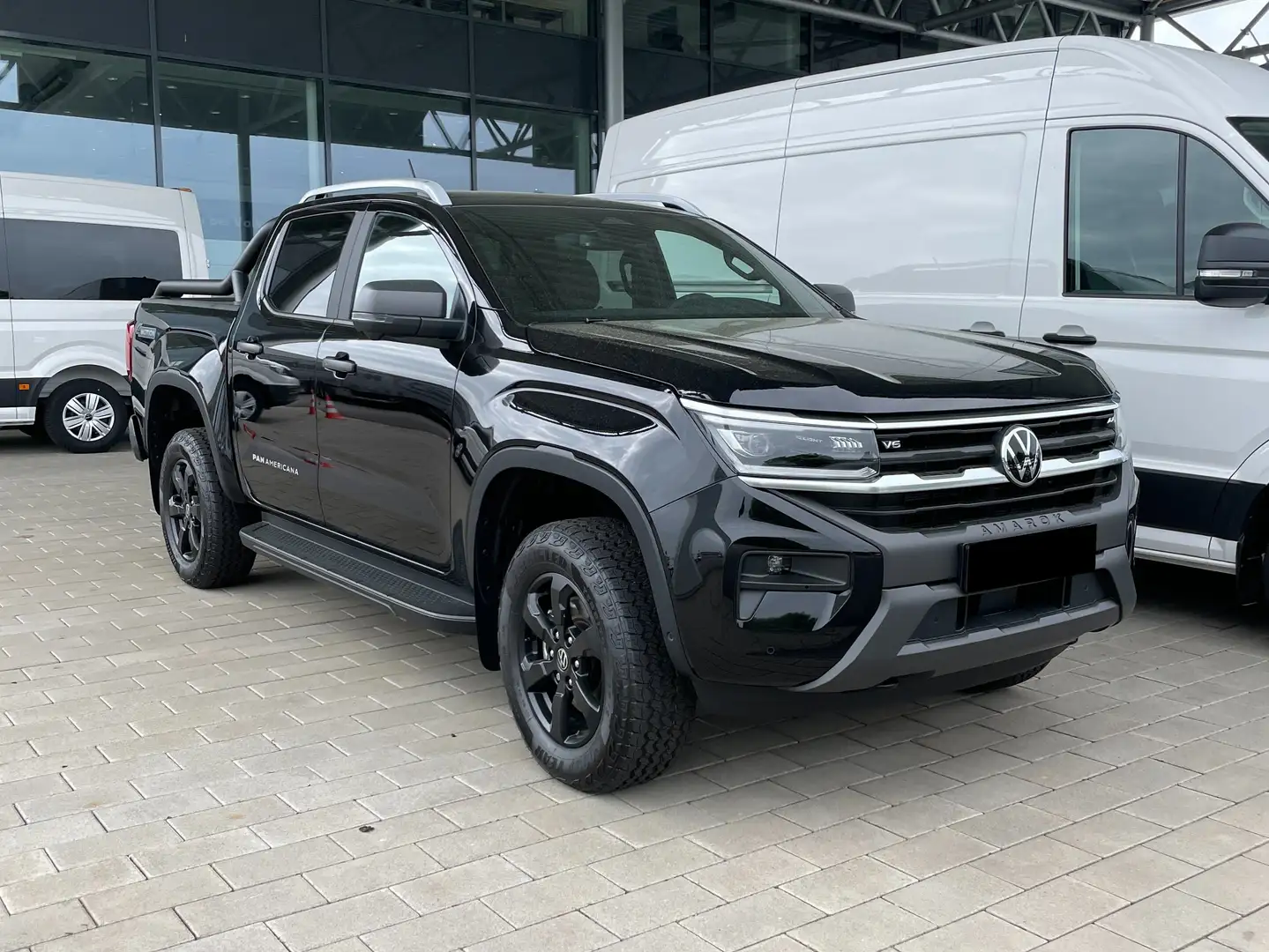 Volkswagen Amarok 3.0 TDI 177 kW PanAmericana  4Motion Zwart - 2