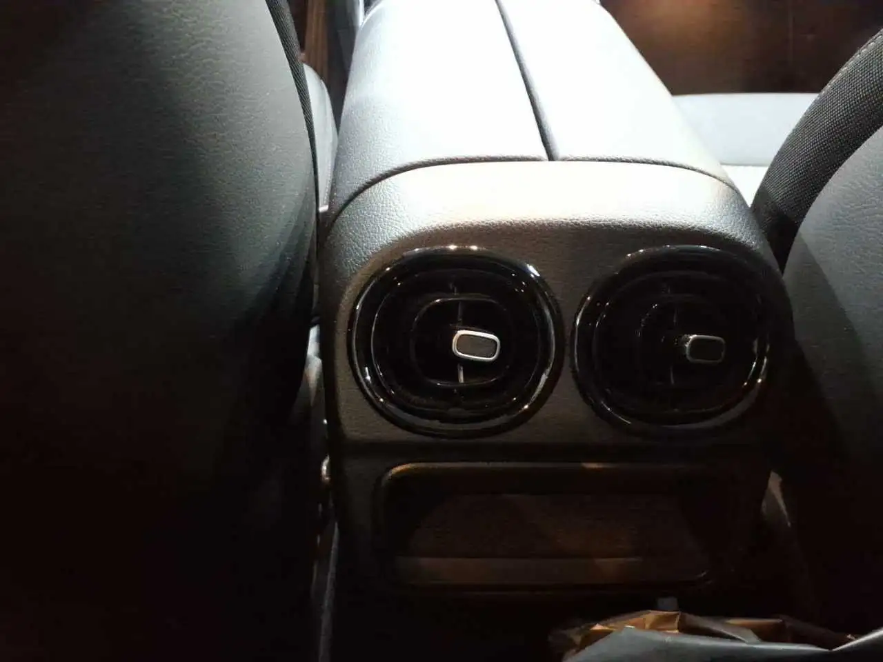 2023 Mercedes-Benz C 200 d Distro*AHK*Kamera*30,2Touch*LED*17*DAB*, photograph 9