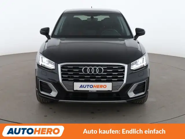 Audi Q2 view 9