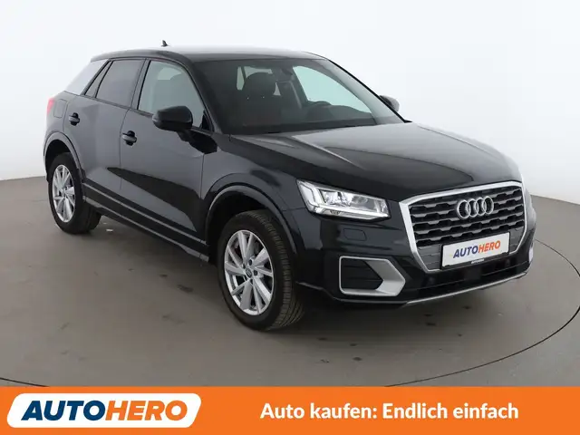 Audi Q2 view 8