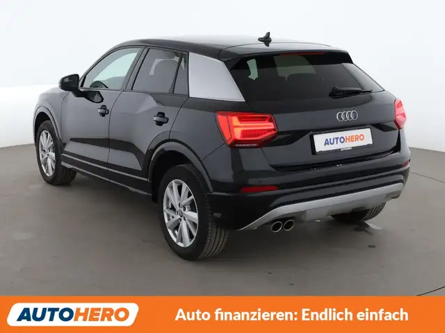Audi Q2 view 4