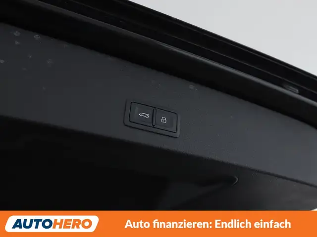 Audi Q2 view 13