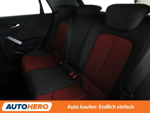 Audi Q2 view 10