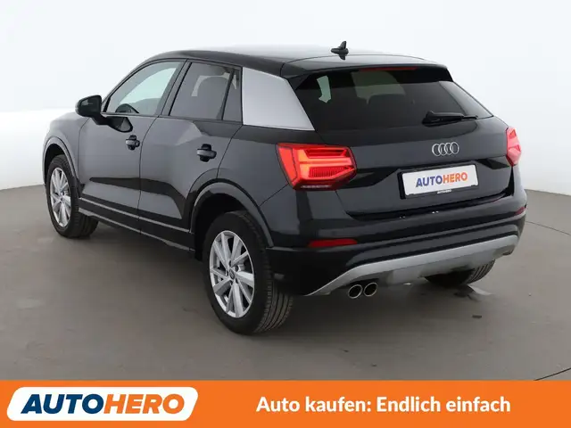 Audi Q2 view 4