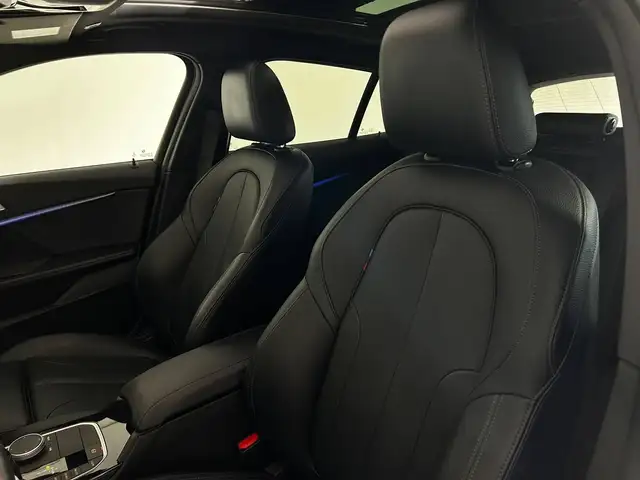 BMW 1 Series view 10