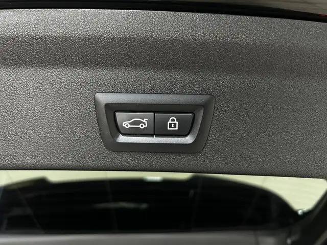 BMW 1 Series view 30