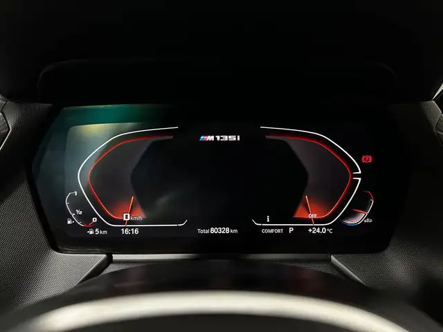 BMW 1 Series view 15