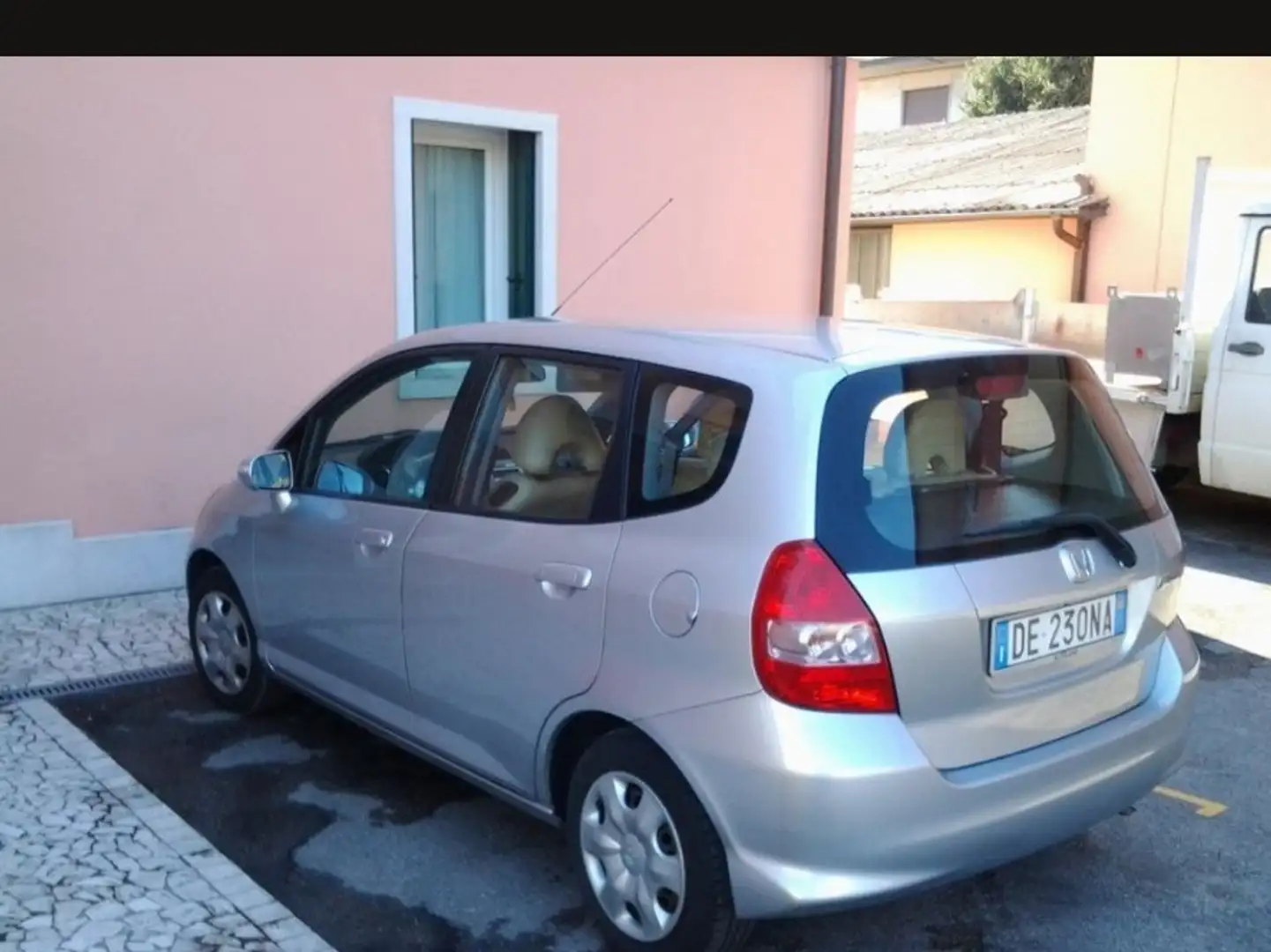 Honda Jazz 1.4 LS siva - 1