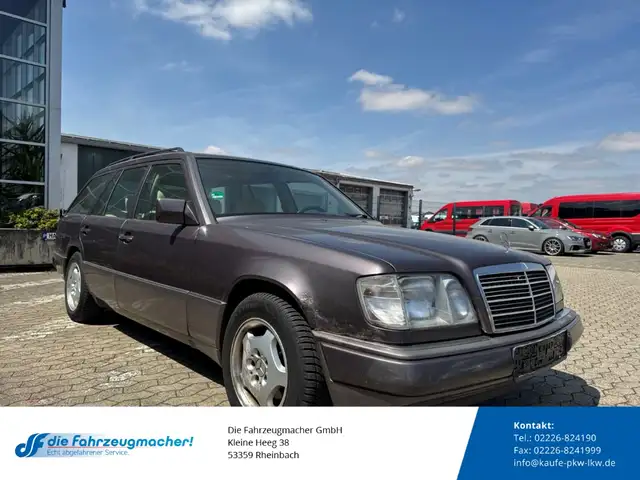 Mercedes-Benz E 220