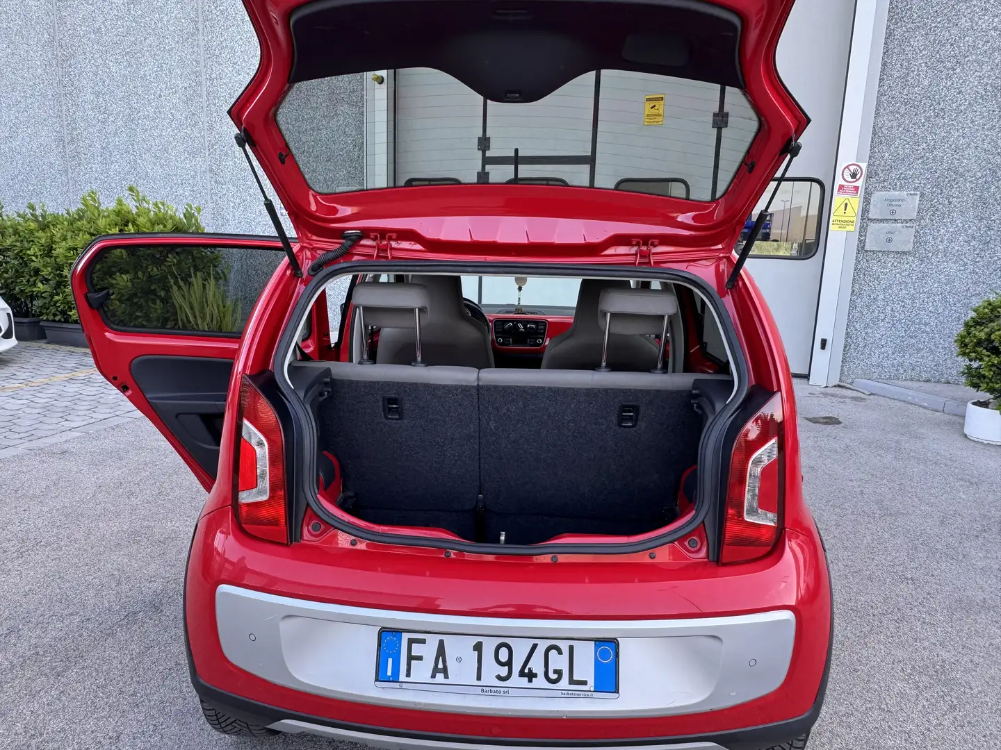 Volkswagen up! up! 2012 5p 1.0 Cross 75cv Rot - 2