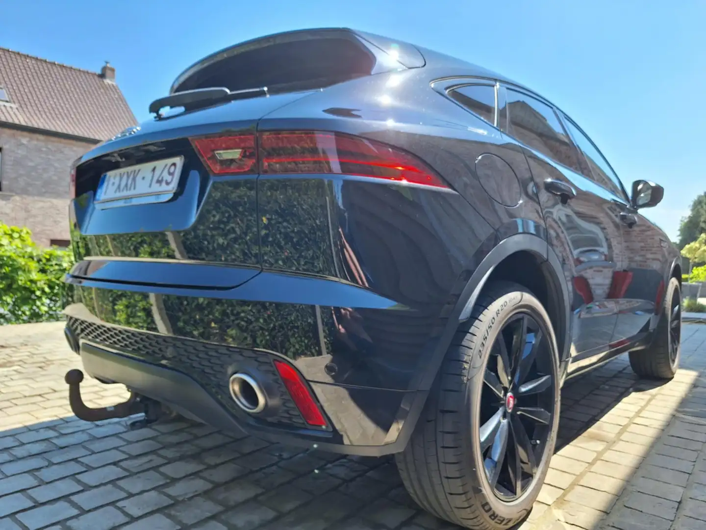 Jaguar E-Pace E-Pace P200 AWD Aut. R-Dynamic Zwart - 1