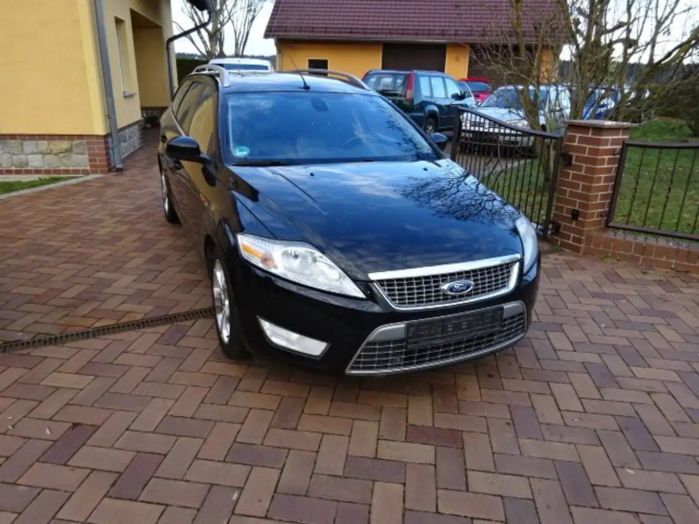Ford Mondeo Turnier 2.0 TDCi Titanium X + Austauschmotor + Schwarz - 2