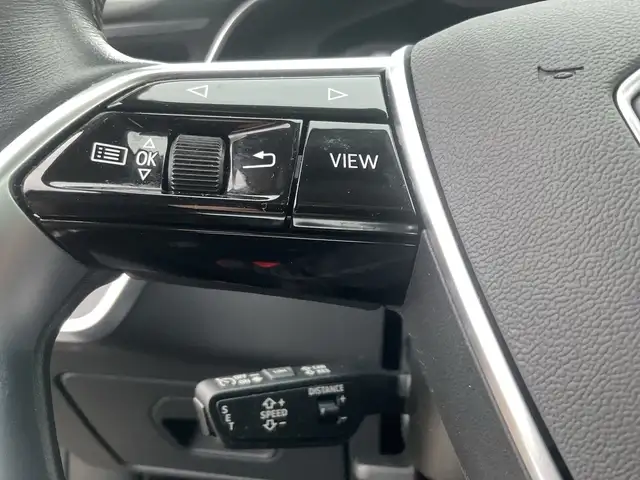 Audi A6 view 12