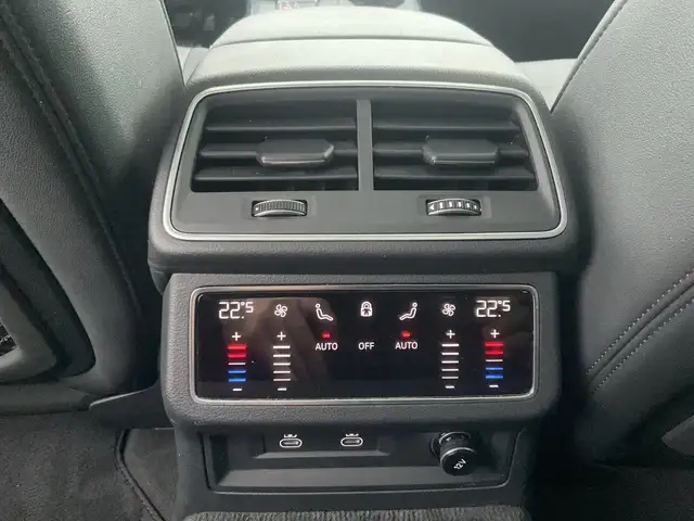 Audi A6 view 10