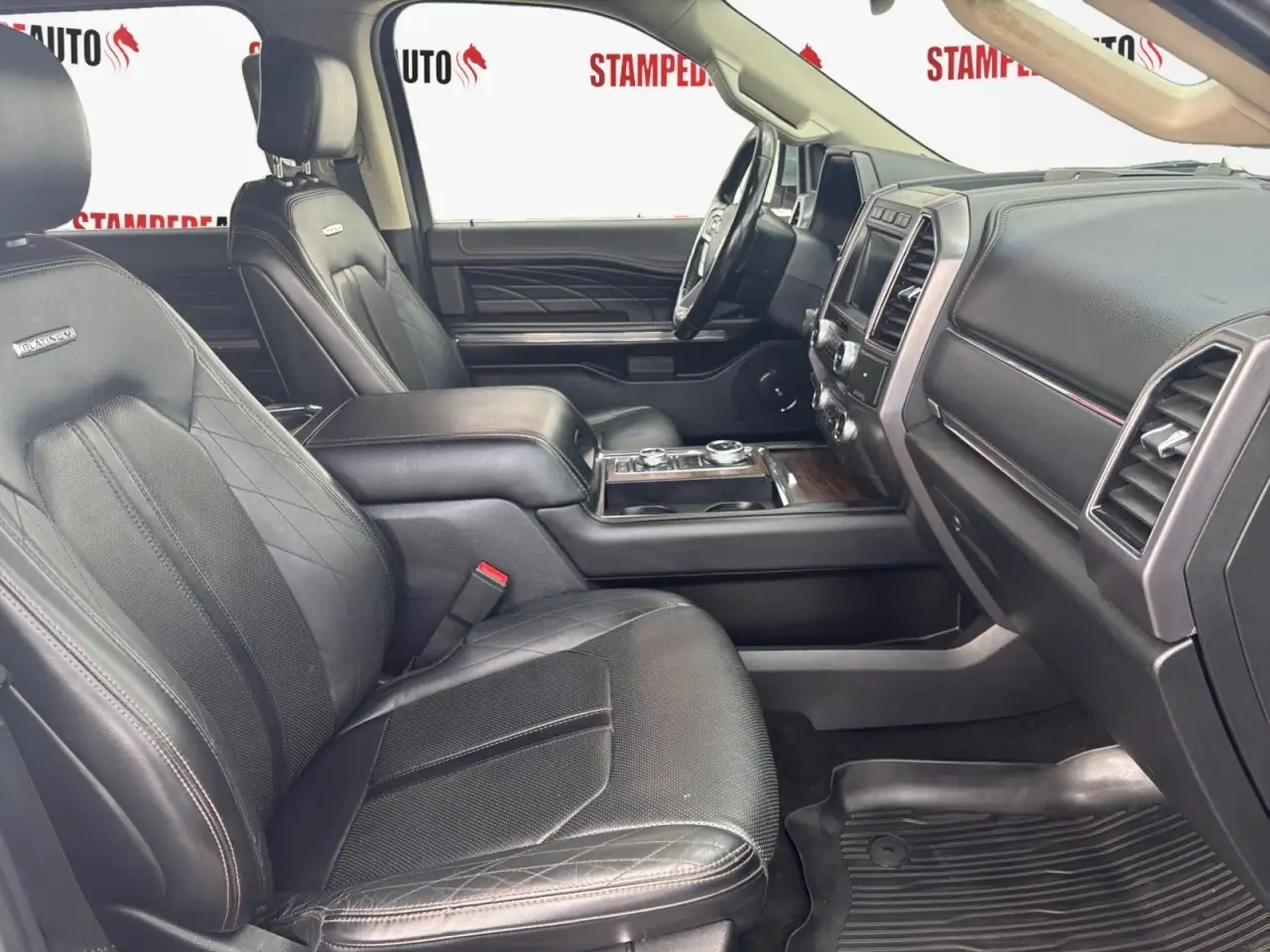 Ford Expedition снимка Ford Expedition