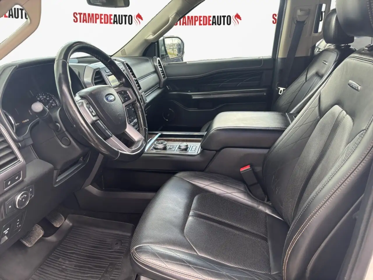 Ford Expedition снимка Ford Expedition