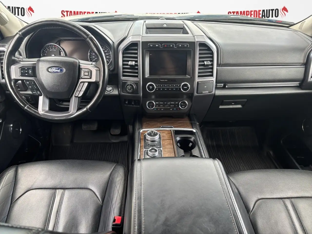 Ford Expedition снимка Ford Expedition