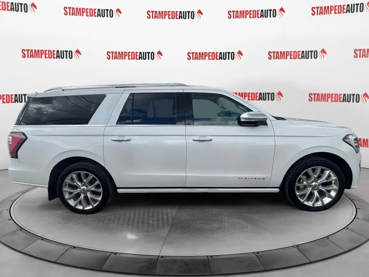 Ford Expedition снимка Ford Expedition