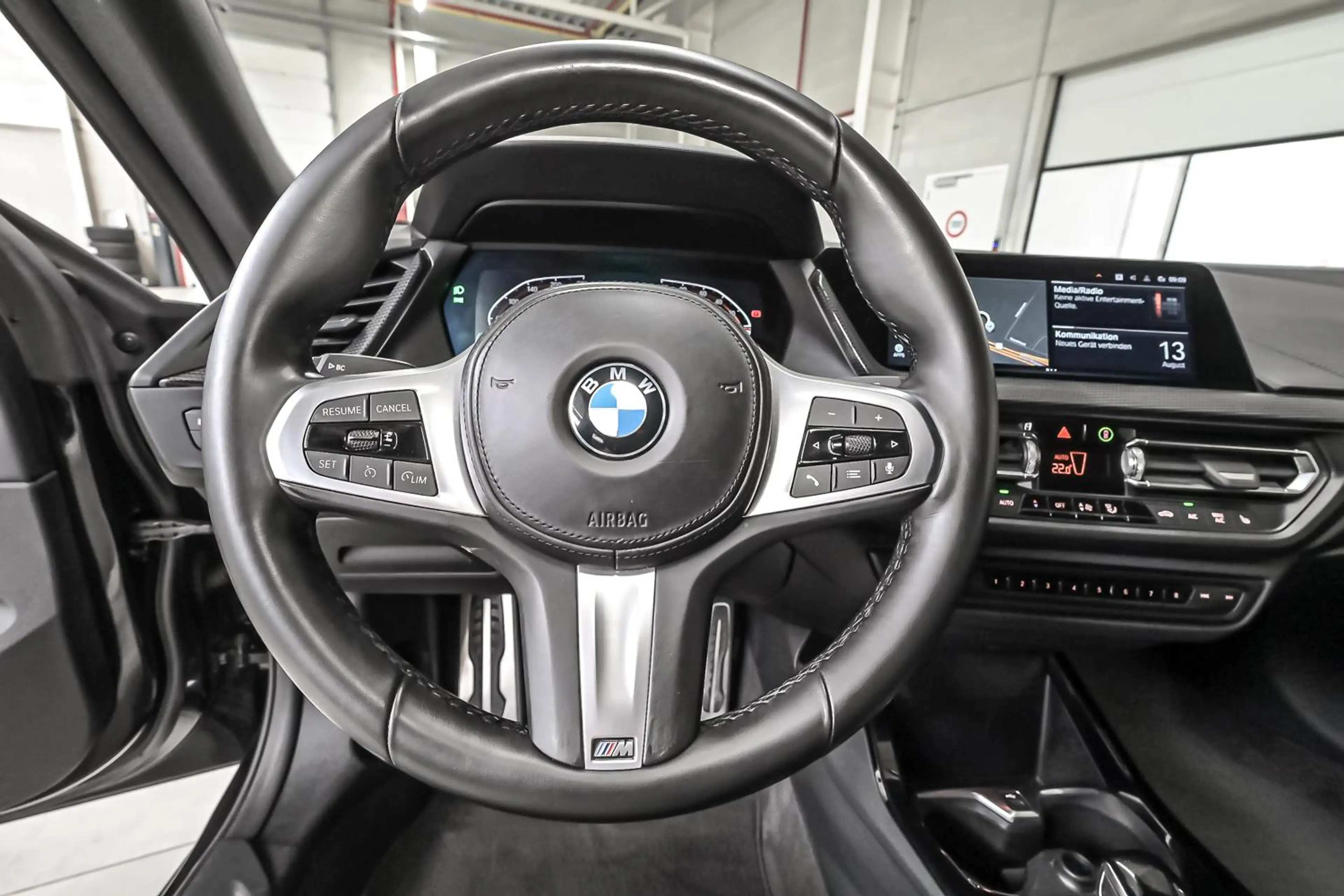 BMW 218 Gran Coupé — photo 9