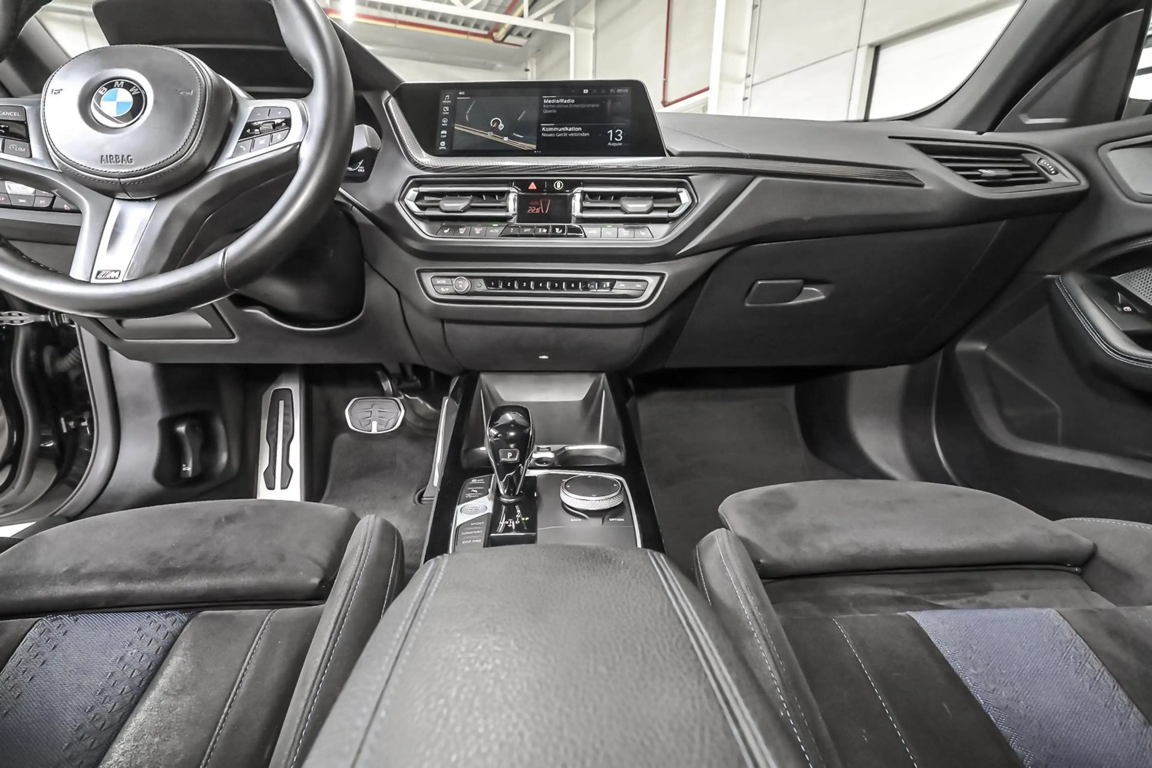 BMW 218 Gran Coupé — photo 7