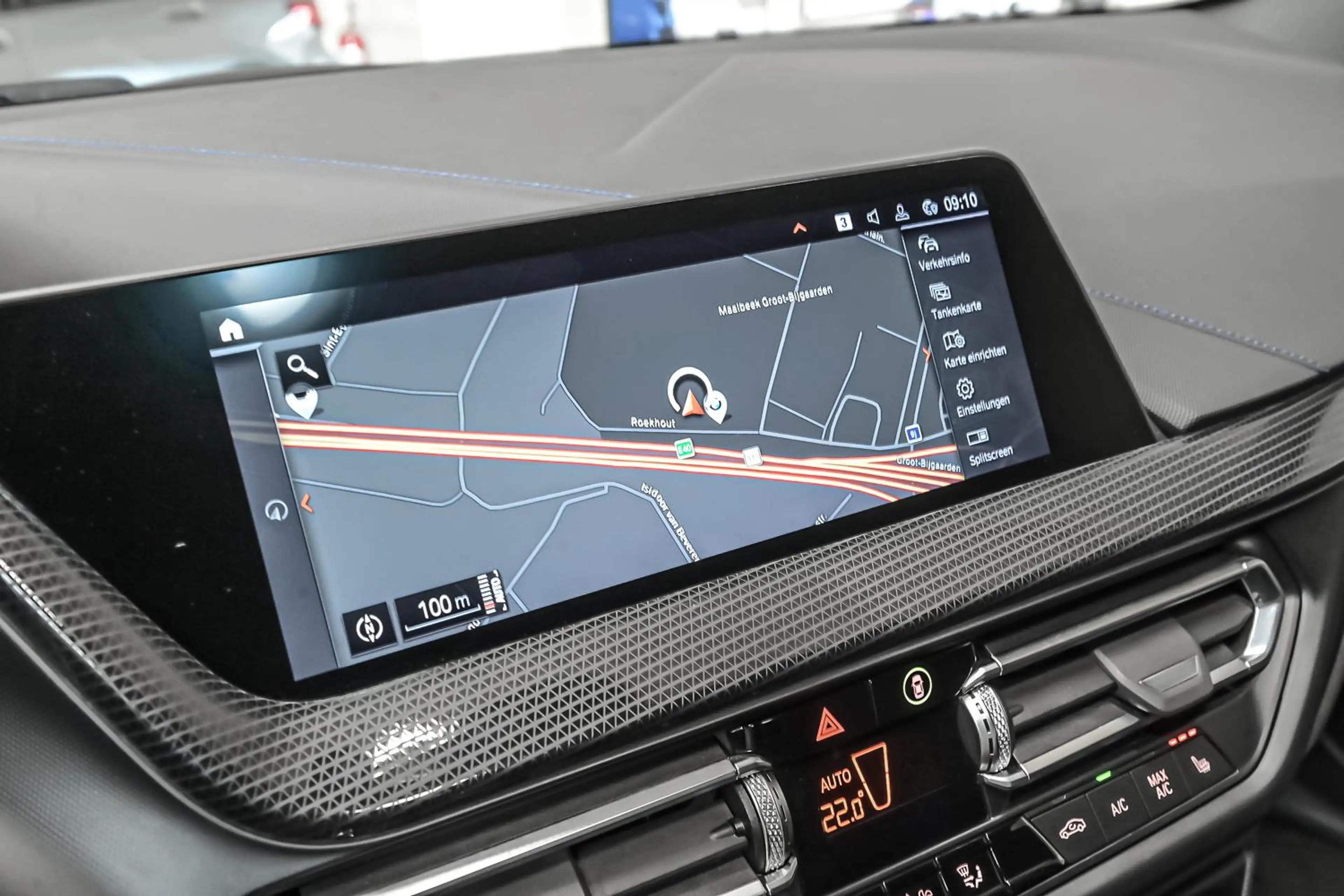BMW 218 Gran Coupé — photo 12