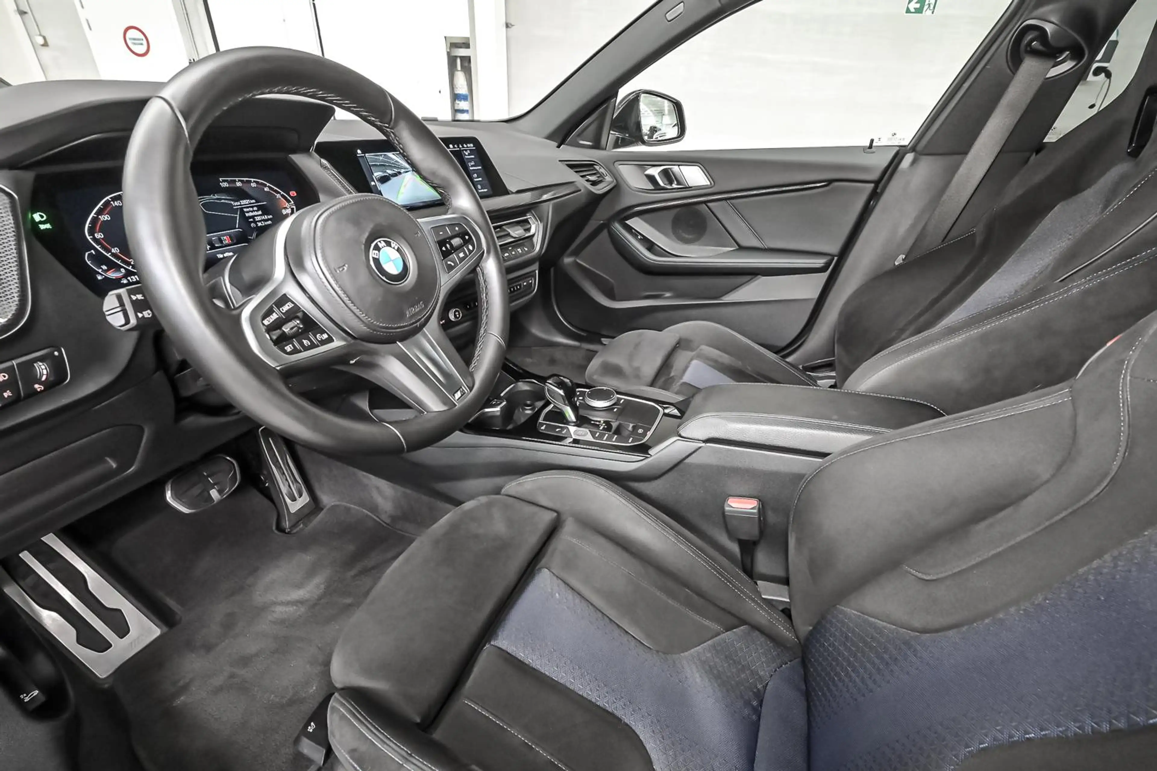 BMW 218 Gran Coupé — photo 6