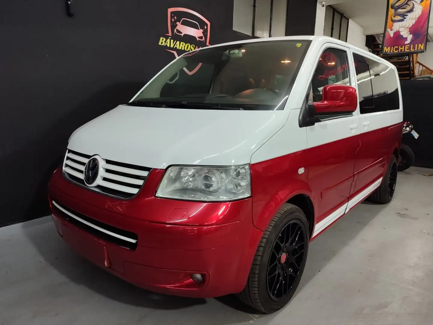Volkswagen Multivan 2.5TDI Highline 174 - 1