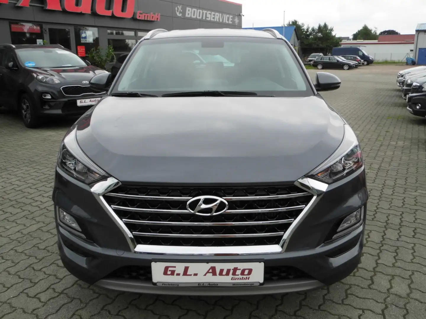 Hyundai TUCSON 1.6/Trend/DCT/19"/KAM/NAV/PDC/SH/TEMPO/SP Grau - 2