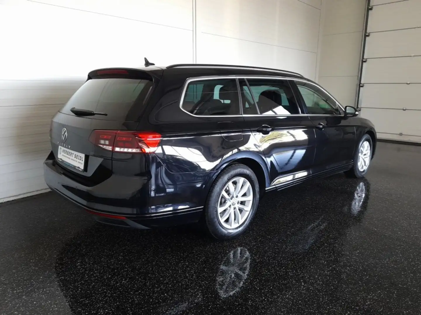 Volkswagen Passat Variant BUSINESS 2,0 TDI DSG *VOLL-LED / NAVI / ACC / KAMERA / SPORT MASSAGESITZE / E-KLAPPE / 3-ZONEN KLIMA* Schwarz - 2