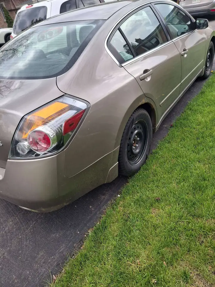 Nissan Altima снимка Nissan Altima