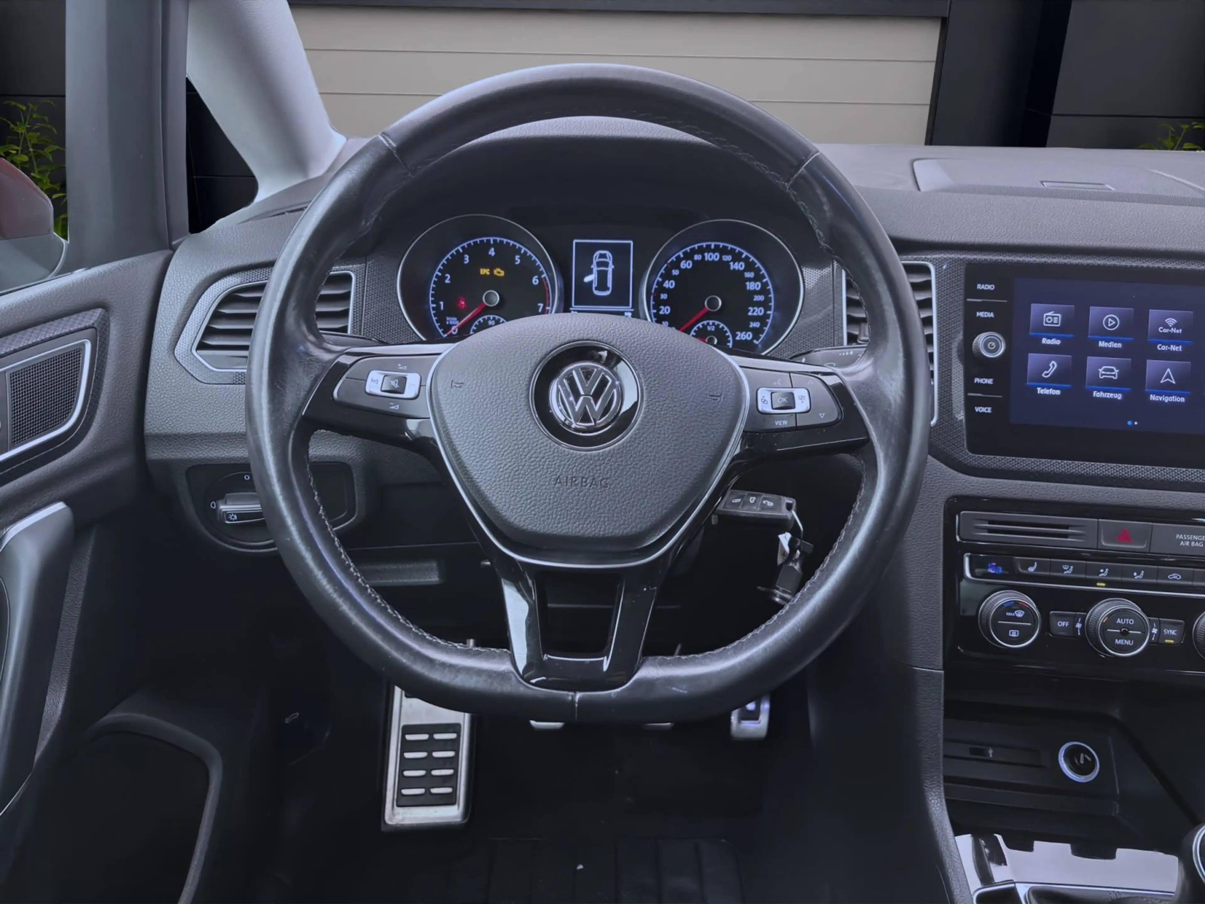 Volkswagen Golf Sportsvan 1.0 TSI UNITED NAVI SITZHZG PDC K — photo 12