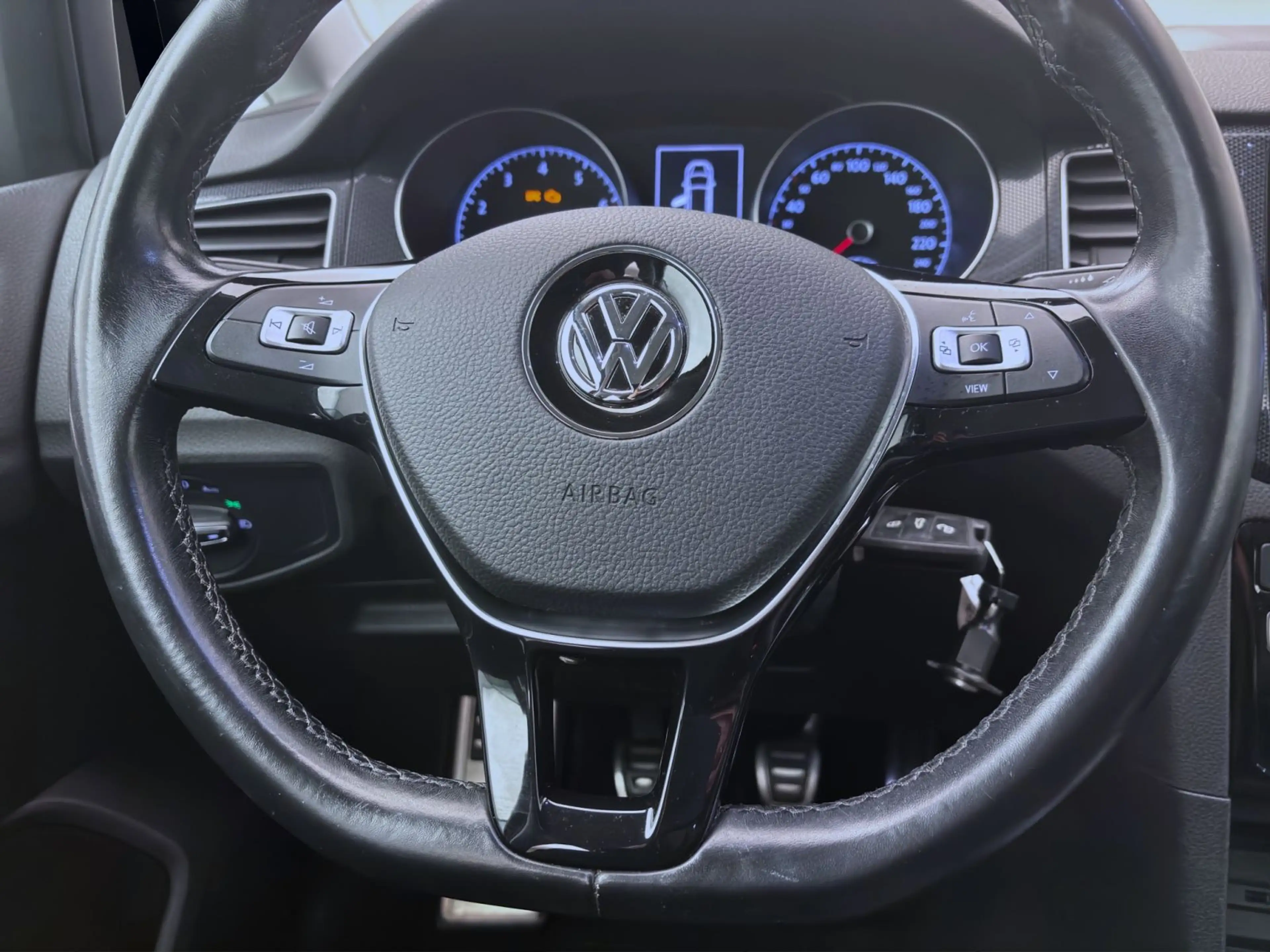 Volkswagen Golf Sportsvan 1.0 TSI UNITED NAVI SITZHZG PDC K — photo 13