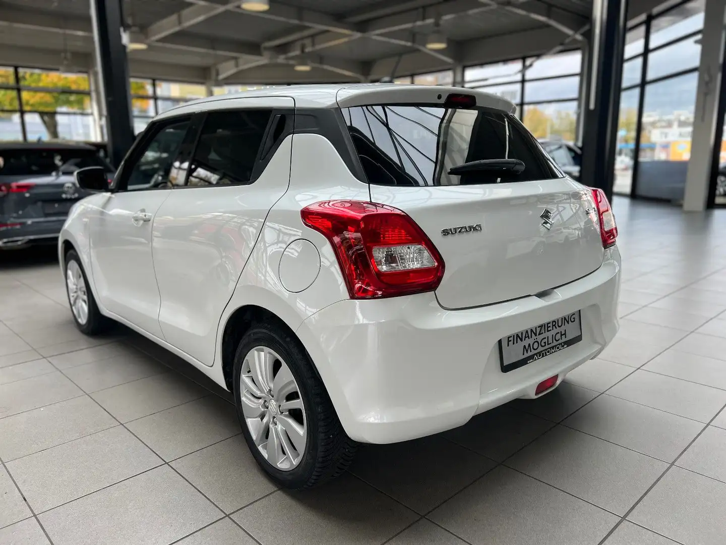 Suzuki Swift Club NAVI*DAB*Sitzheizung*Allwetter uvm. Weiß - 2