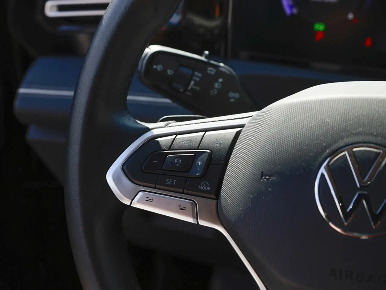 Volkswagen Tiguan 2.0 TDI DSG Elegance Navi/RFK/SHZ, миниатюра 18