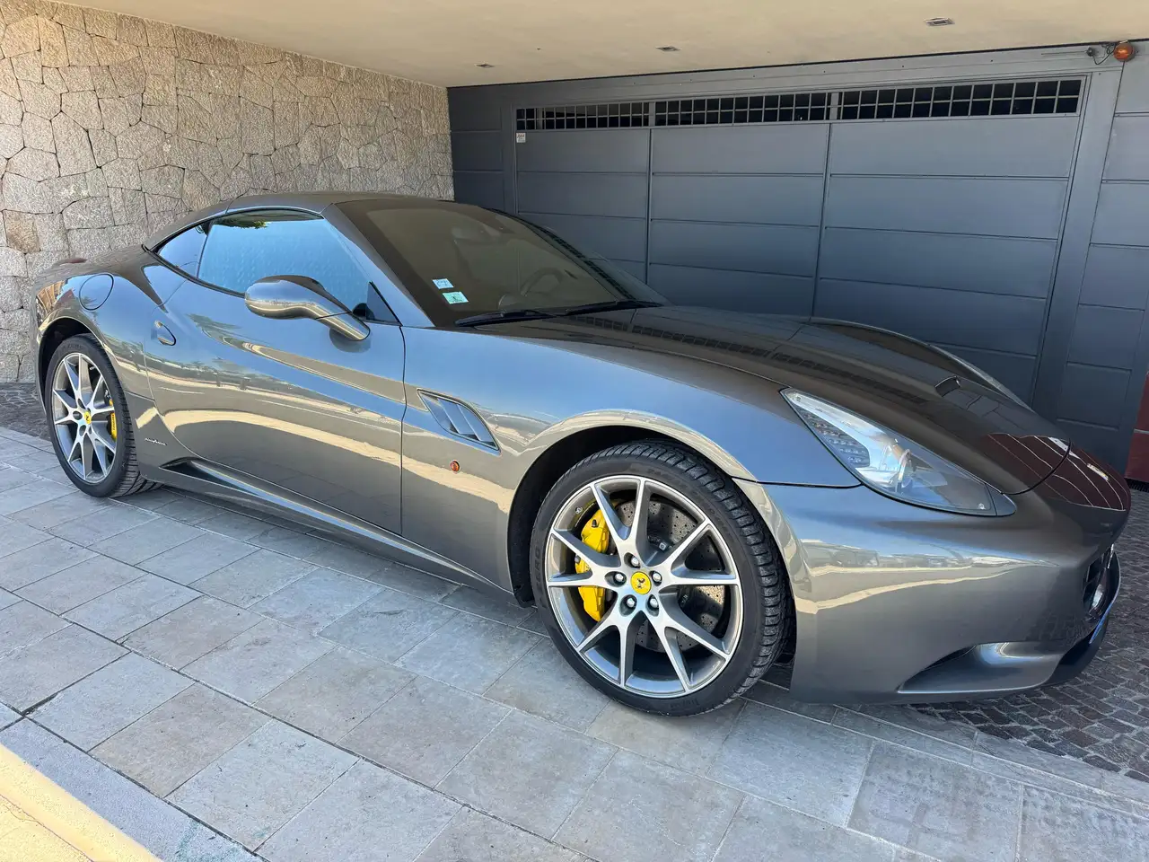 Ferrari California