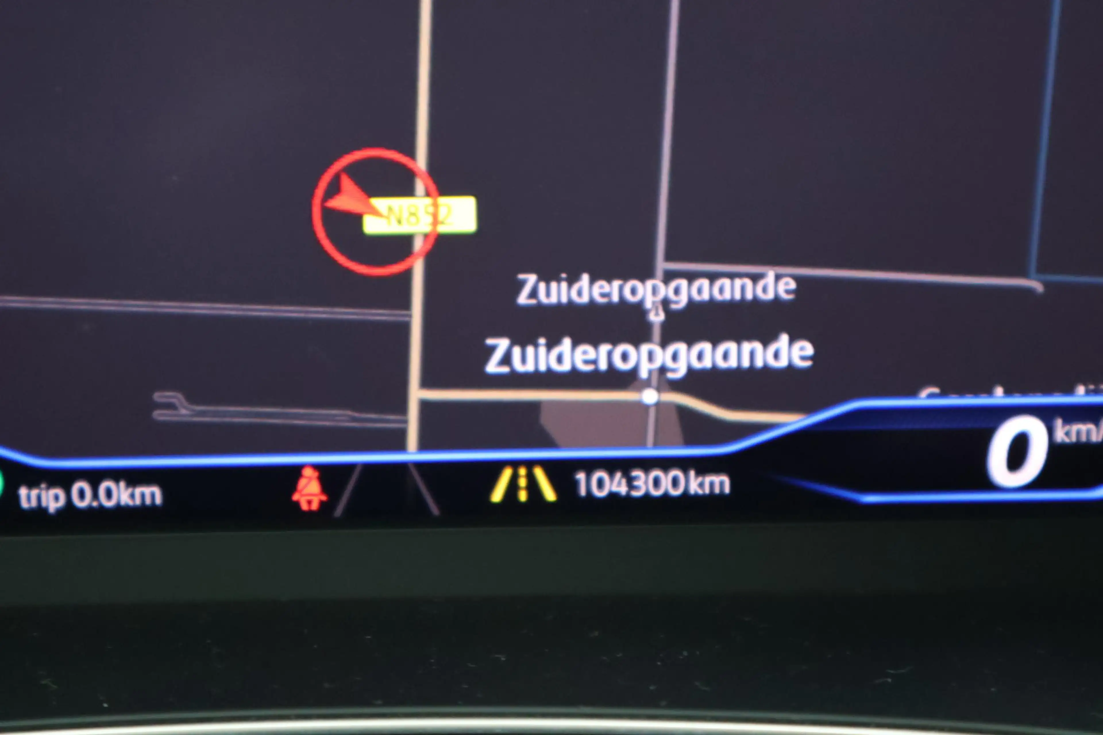 Volkswagen T-Roc 1.5 TSI 150pk DSG R-Line Sport Panoramadak Camera — photo 43