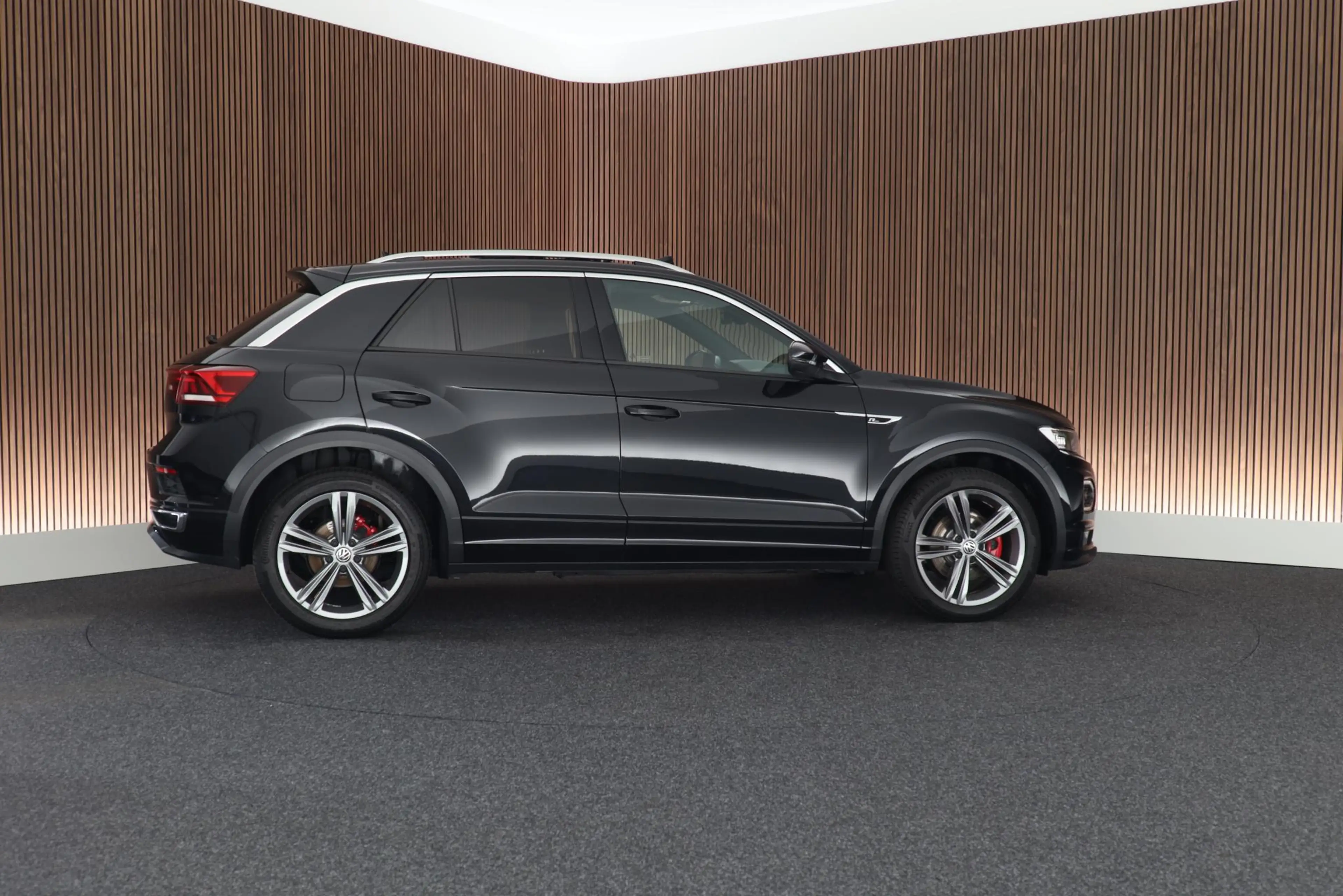 Volkswagen T-Roc 1.5 TSI 150pk DSG R-Line Sport Panoramadak Camera — photo 11