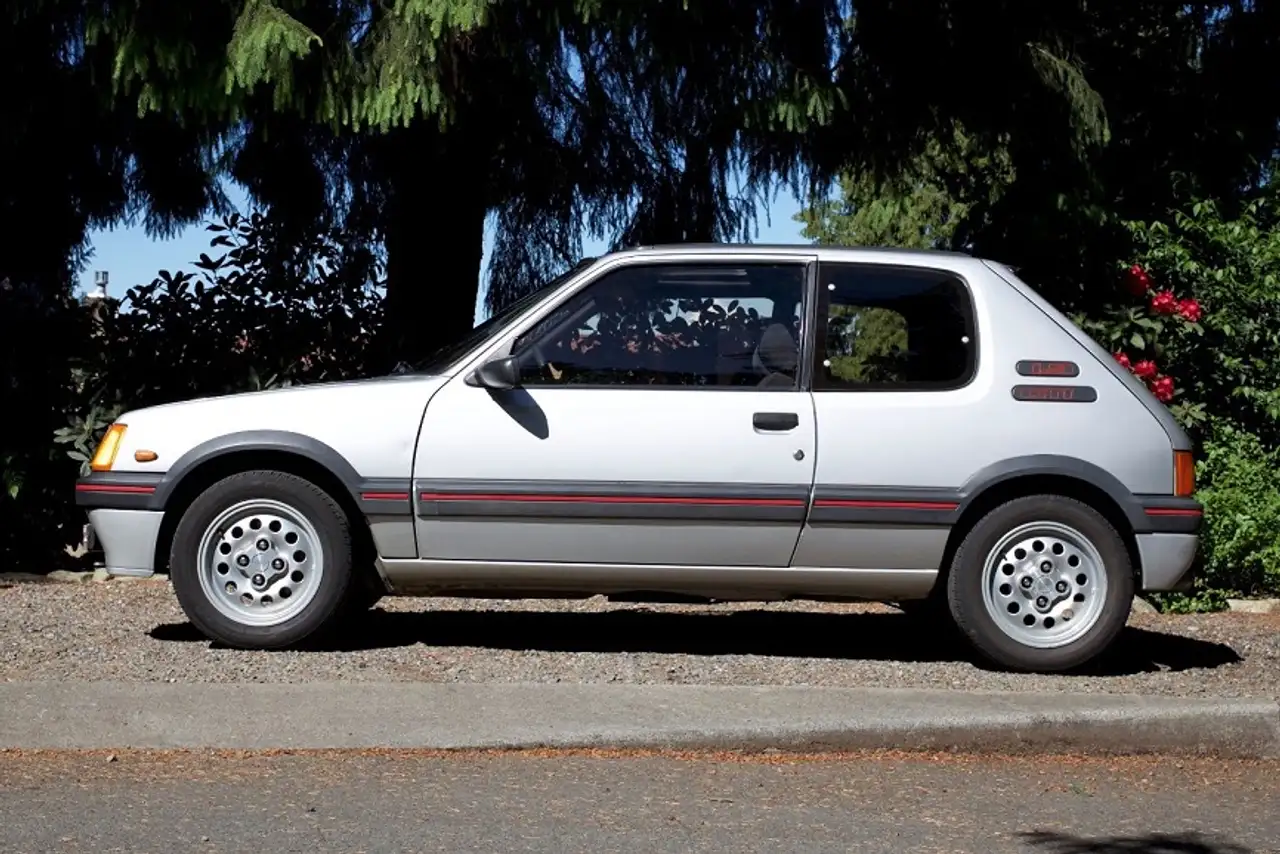 Peugeot 205 1.9i GTi
