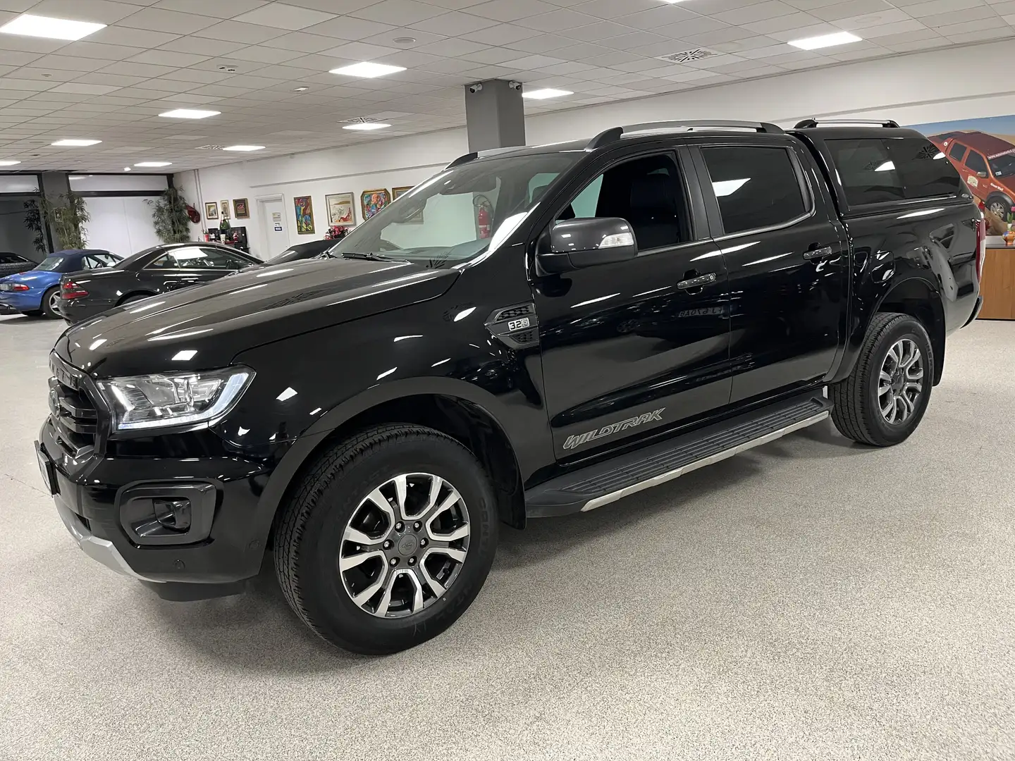 Ford Ranger 3.2 tdci Wildtrak 200cv auto RESTYLING Nero - 2