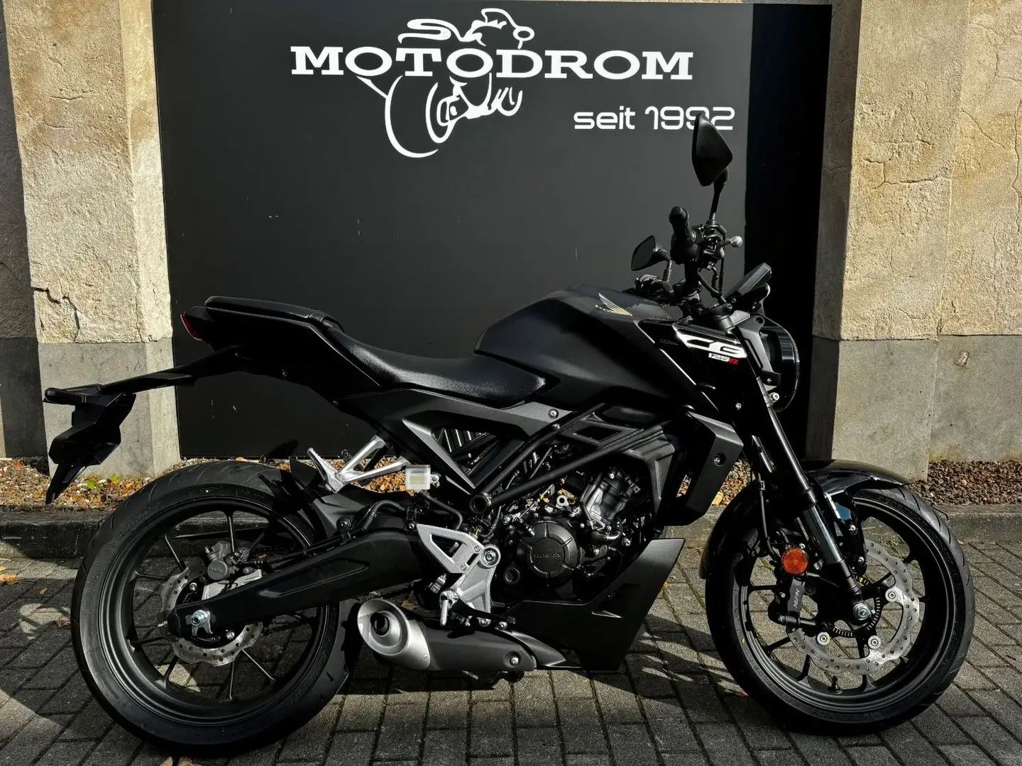 Honda CB 125 R inkl. Preisgarantie Schwarz - 2