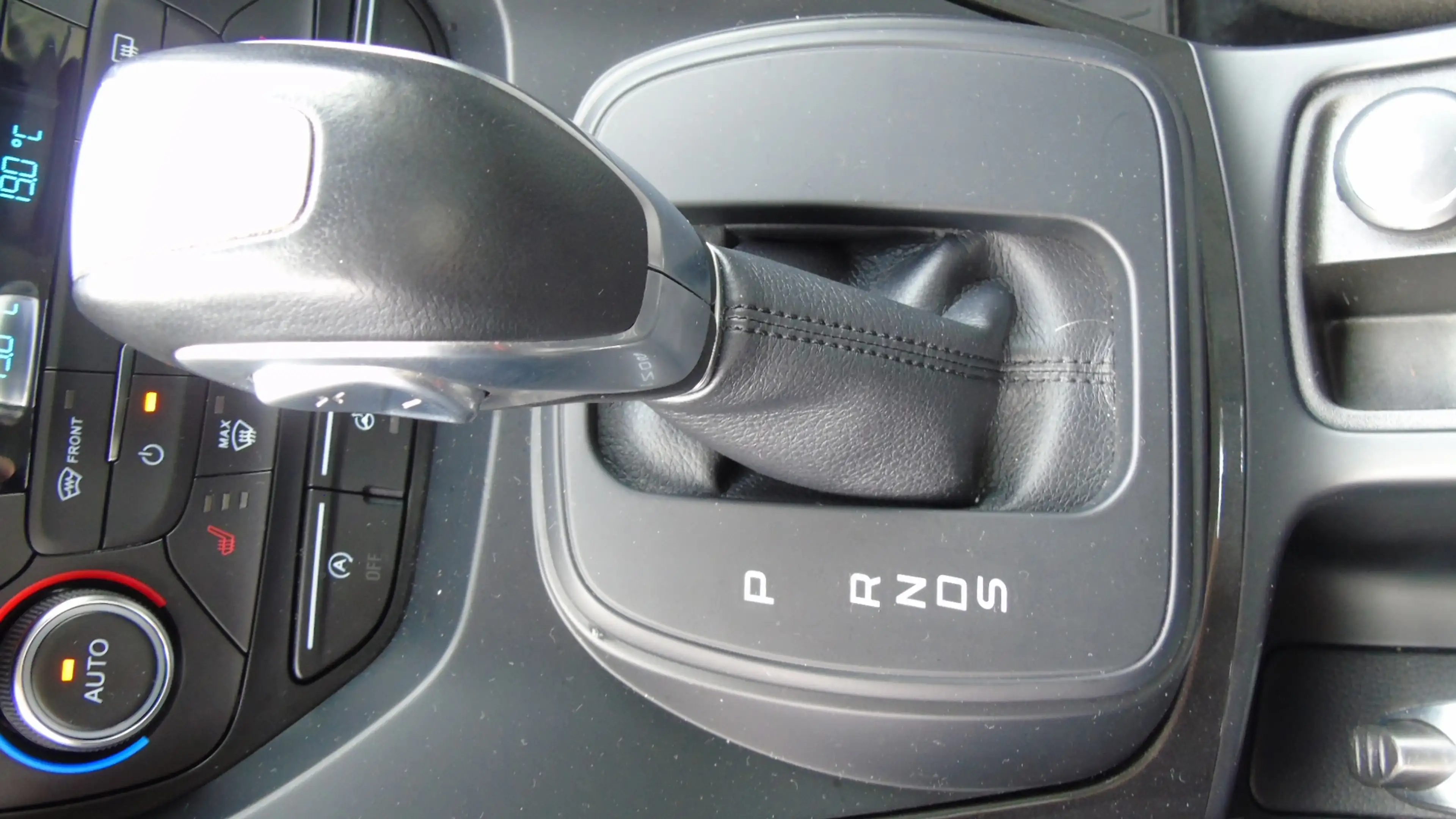 Ford Grand C-Max 1.5 Titanium — photo 14