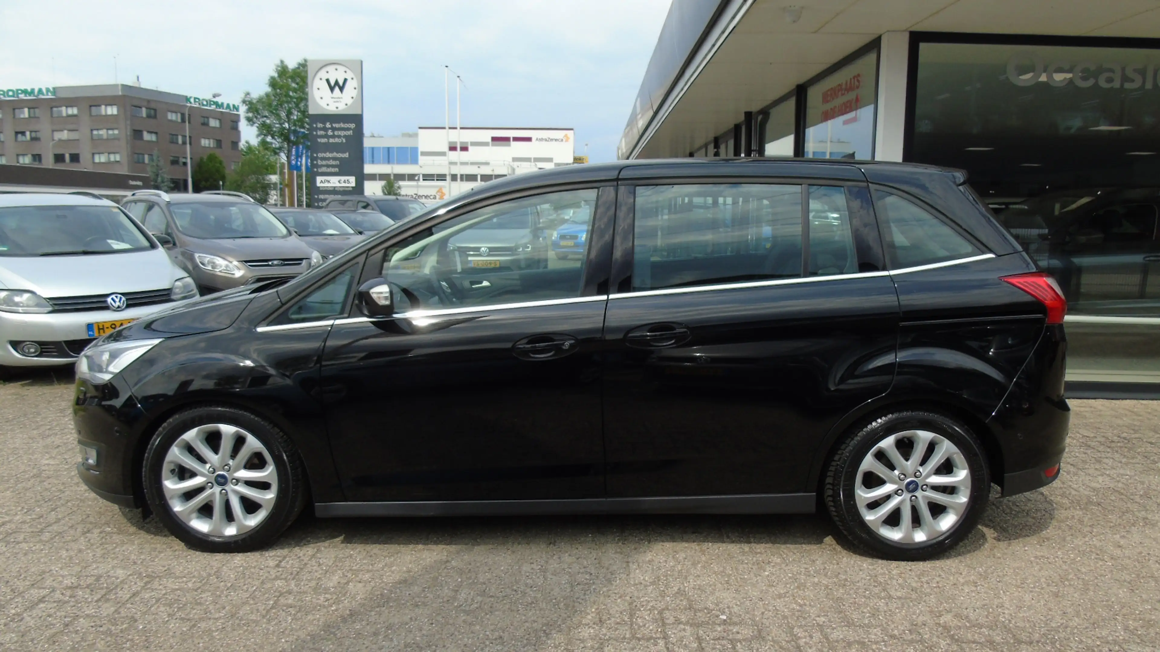 Ford Grand C-Max 1.5 Titanium — photo 8