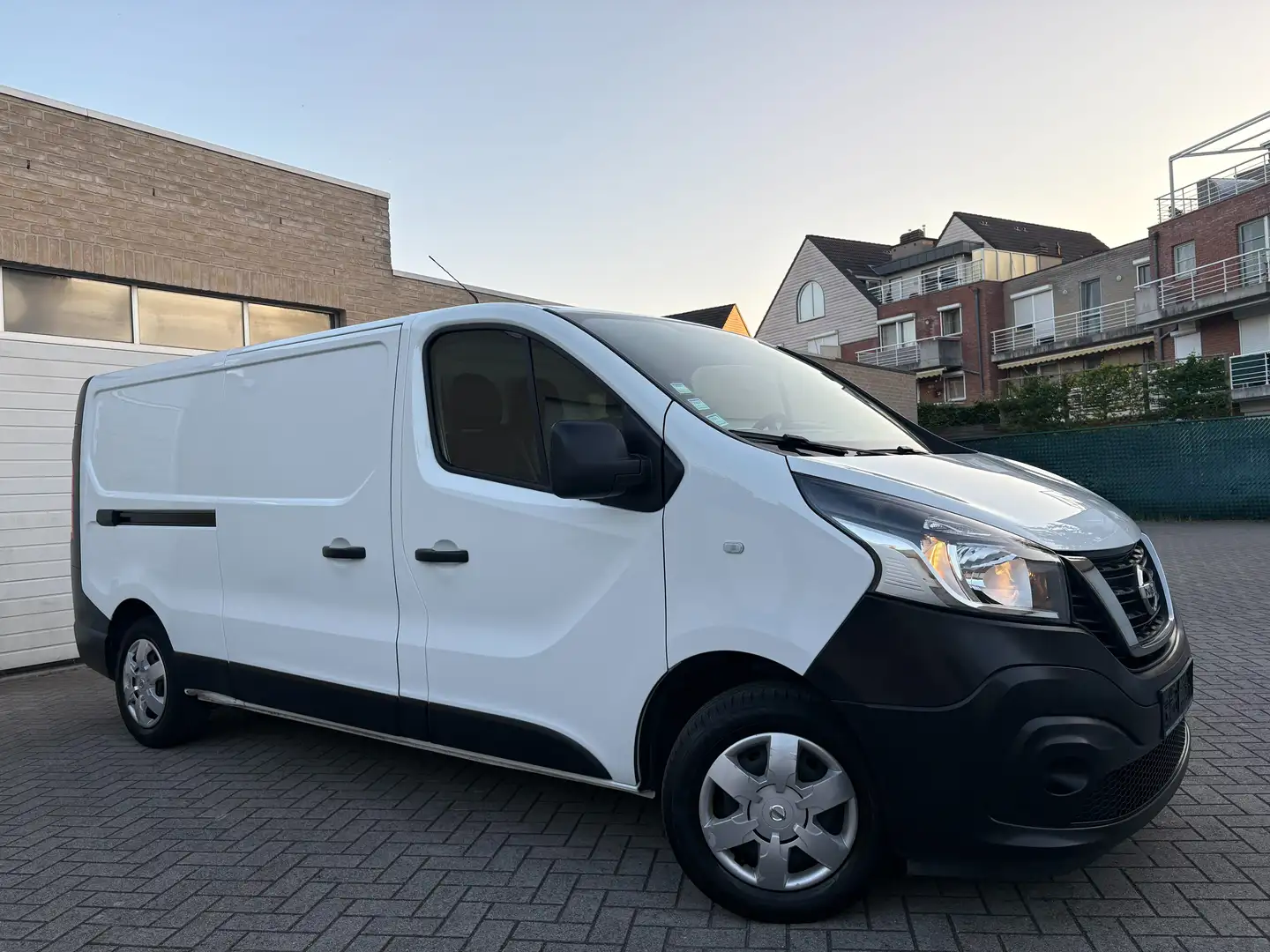 Nissan NV300 NV300 L2H1 / 12 Maanden Garantie Blanc - 1