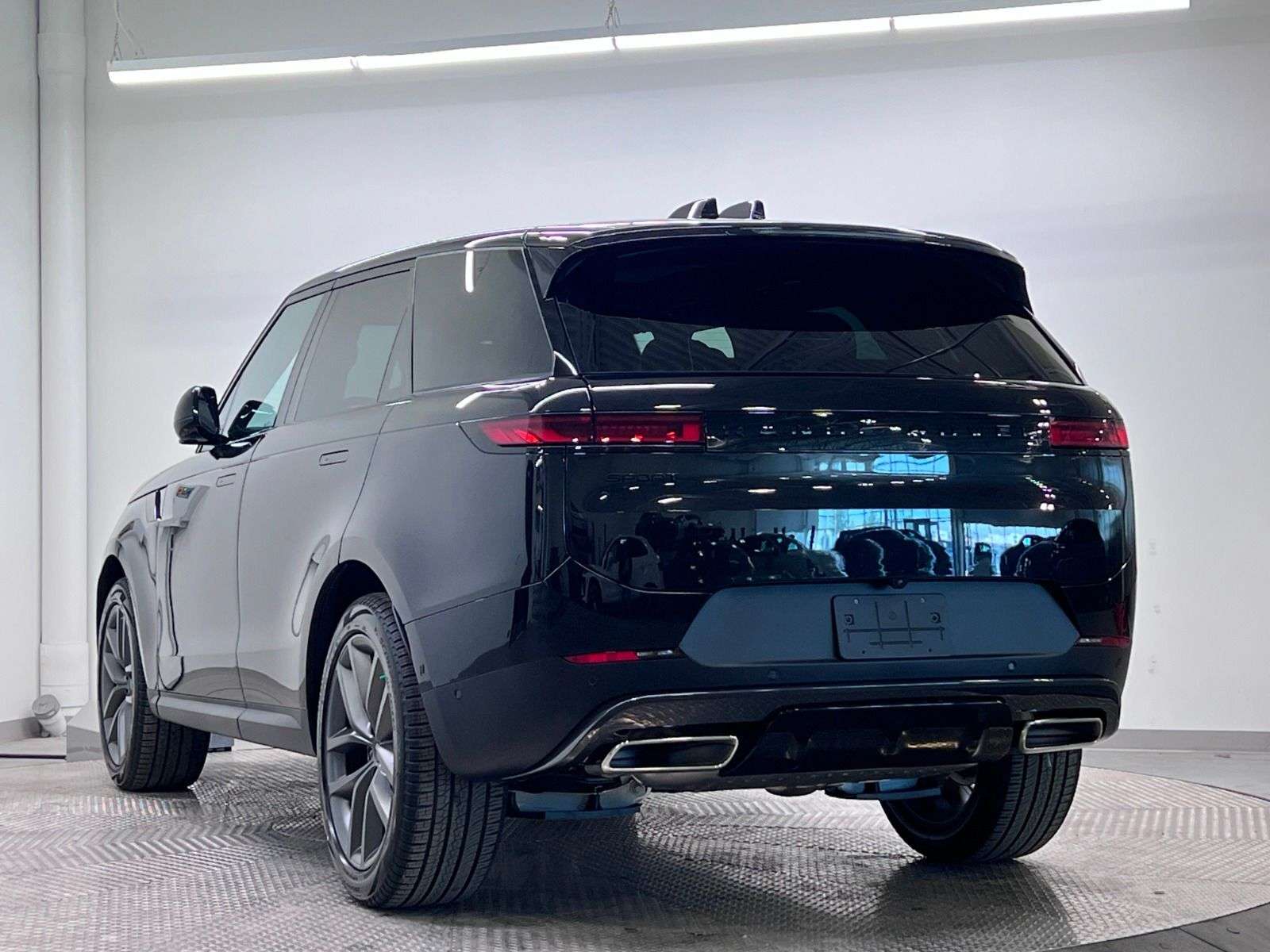 2026 Land Rover Range Rover Sport P360 S | LEASE FROM $999 PER MONTH alt 3