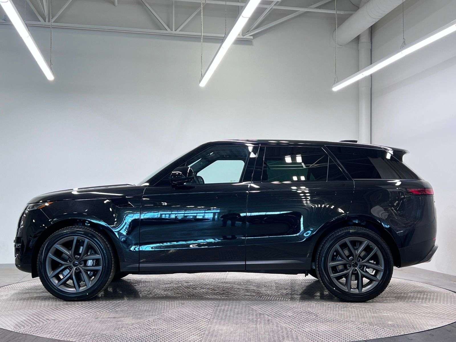 2026 Land Rover Range Rover Sport P360 S | LEASE FROM $999 PER MONTH alt 2